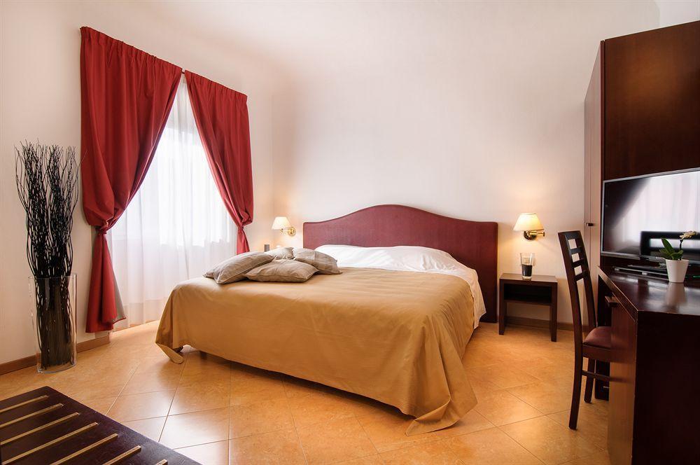 Hotel Cardinal Of Florence - Recommended For Ages 25 To 55 Φλωρεντία Εξωτερικό φωτογραφία
